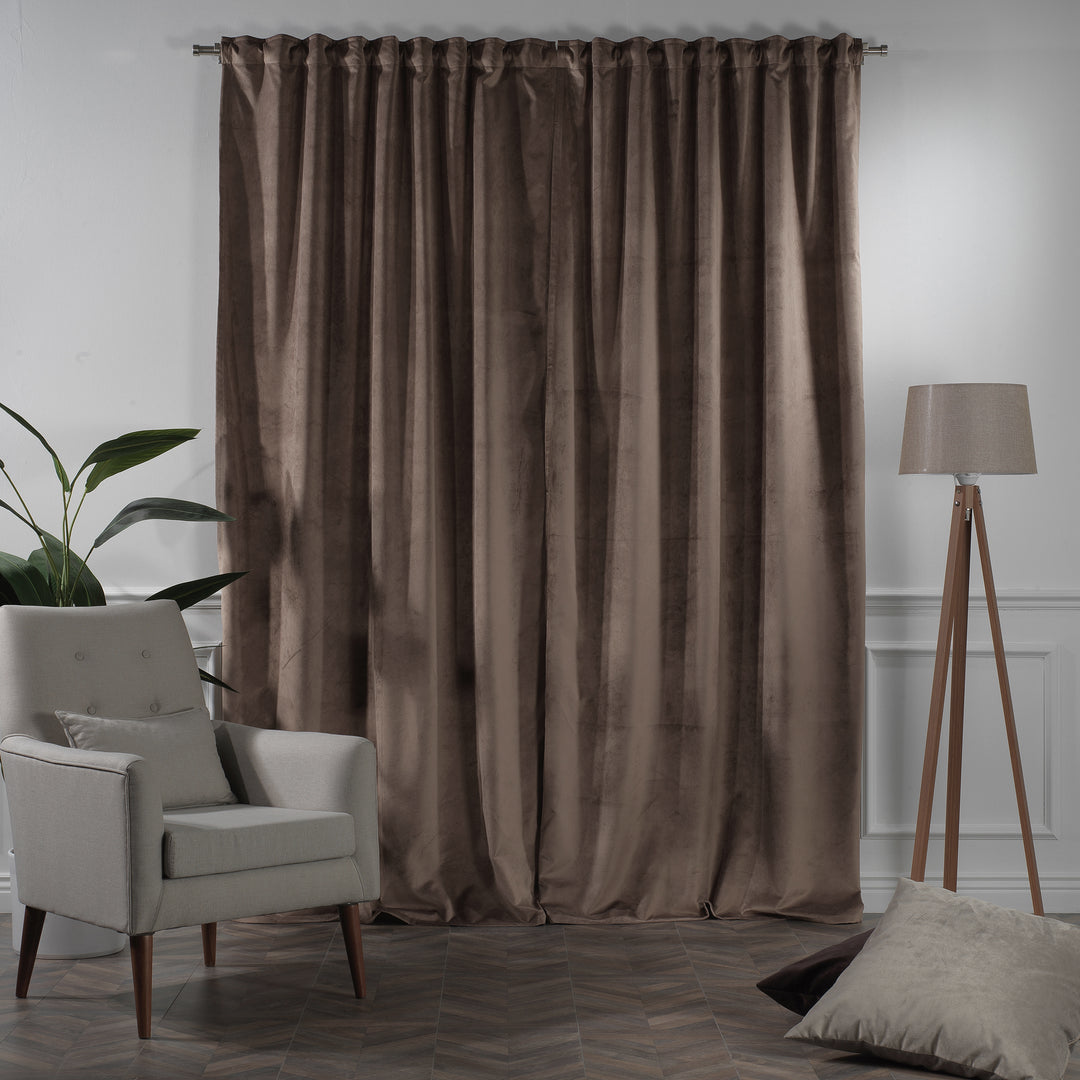 Full‑length matte velvet curtain with natural folds and a premium minimal finish.