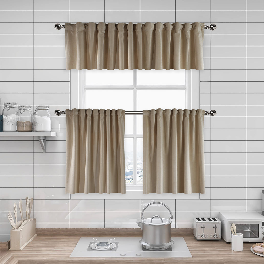 A made to measure kitchen valance in soft ecru matte velvet, featuring a velvety surface and neatly tailored seams for a warm neutral finish