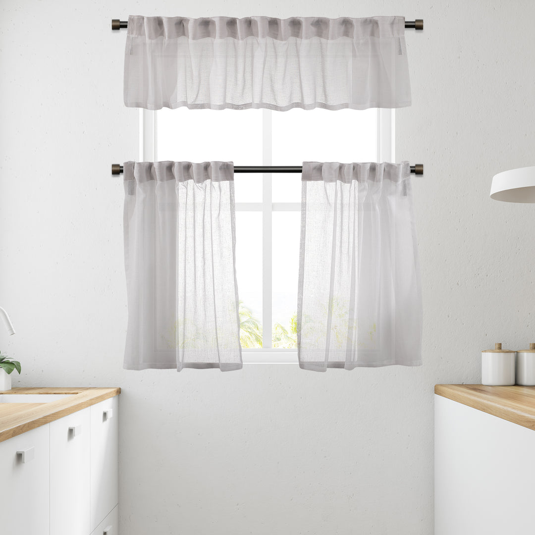 Ecru and white linen‑look valance showing natural texture, soft light diffusion and clean finish.
