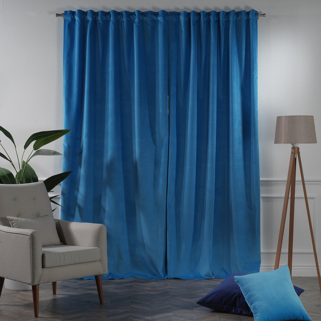 Made‑to‑measure matte velvet curtain with extended length and width, offering a smooth, elegant fall.