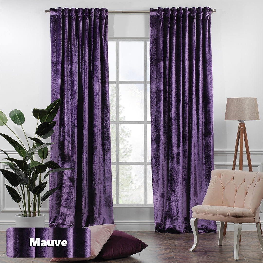 Shiny velvet eyelet curtain with luminous texture and easy‑glide metal rings