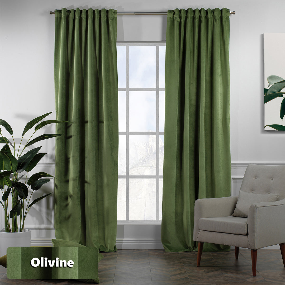 Made‑to‑measure matte velvet eyelet curtain featuring easy‑glide metal rings and elegant drape.