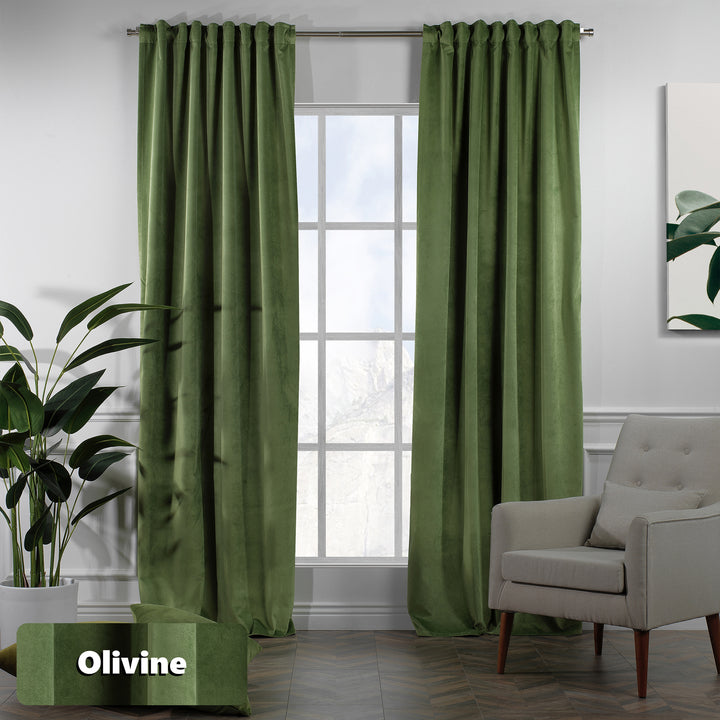 Made‑to‑measure matte velvet eyelet curtain featuring easy‑glide metal rings and elegant drape.