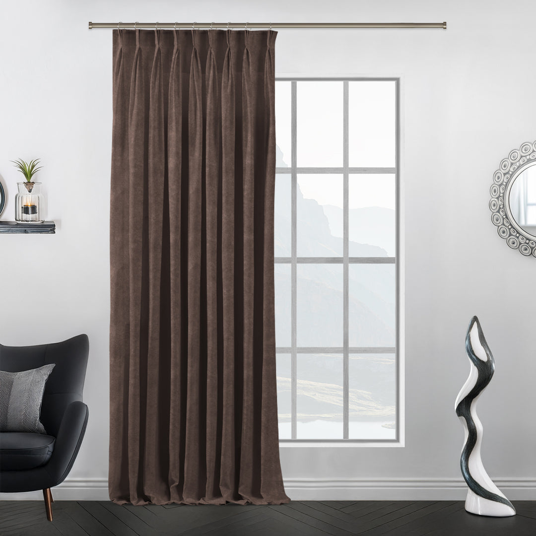 Made‑to‑measure pinch pleat velvet curtain with elegant pleating and a luxury full‑length drop.