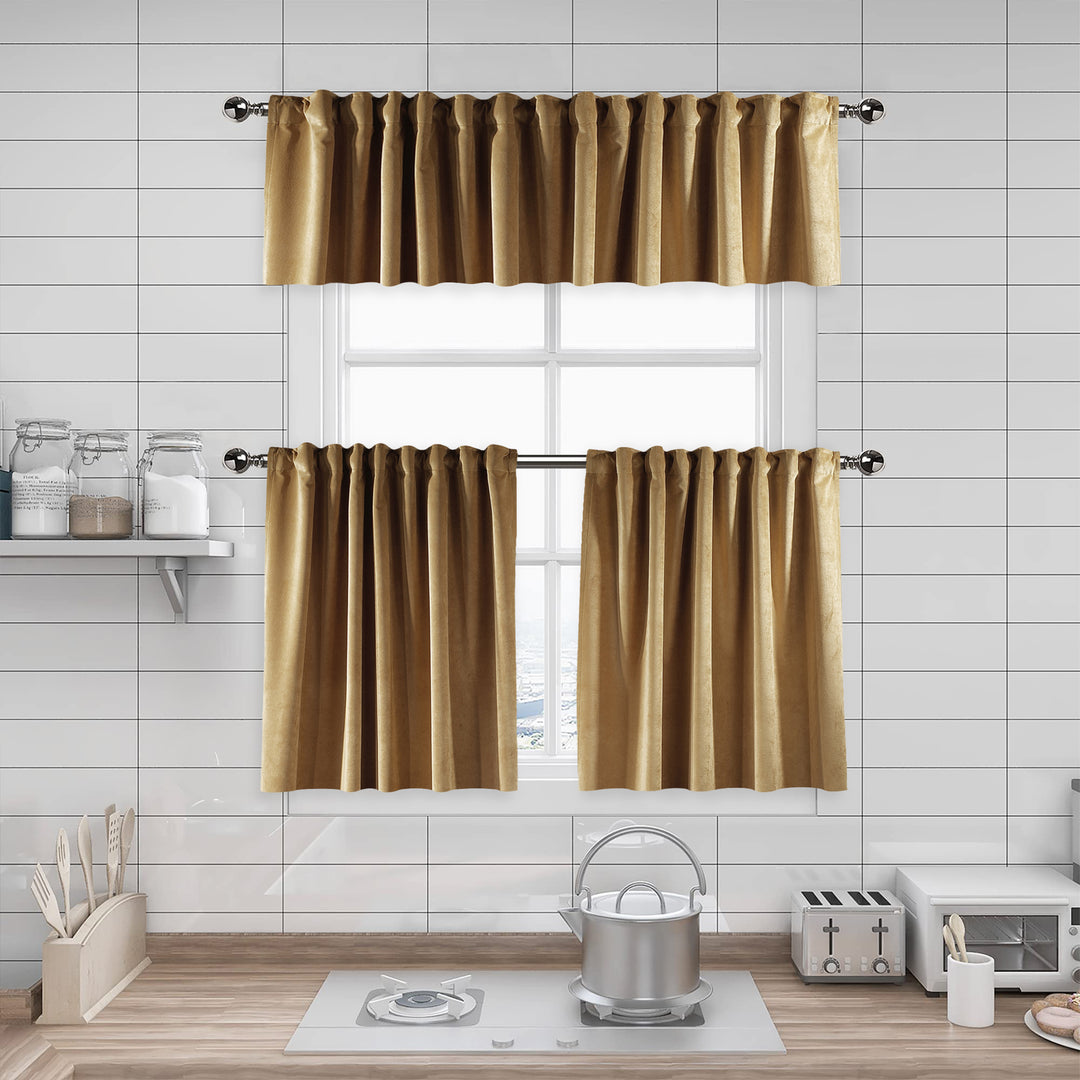 A made to measure kitchen valance in warm brown matte velvet, featuring a velvety surface and neatly tailored seams for a natural elegant appearance