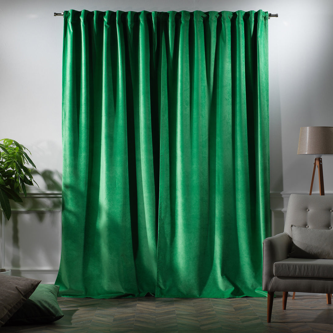 Extra‑long matte velvet curtain designed for wide coverage and a refined modern look.