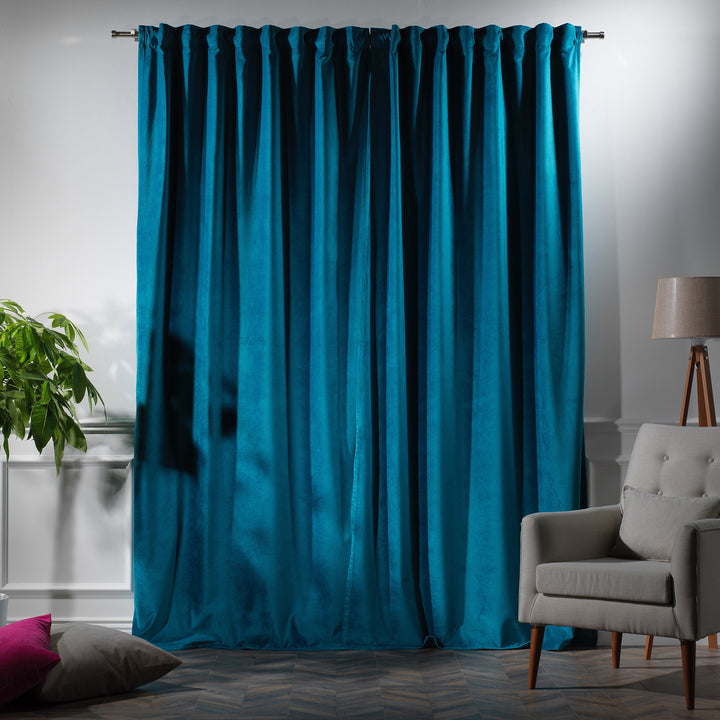 Matte velvet curtain panel with smooth texture and a premium made‑to‑measure finish.